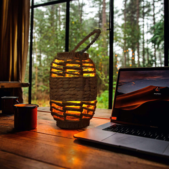 Lanterna portacandele in vimini ecologico con manico